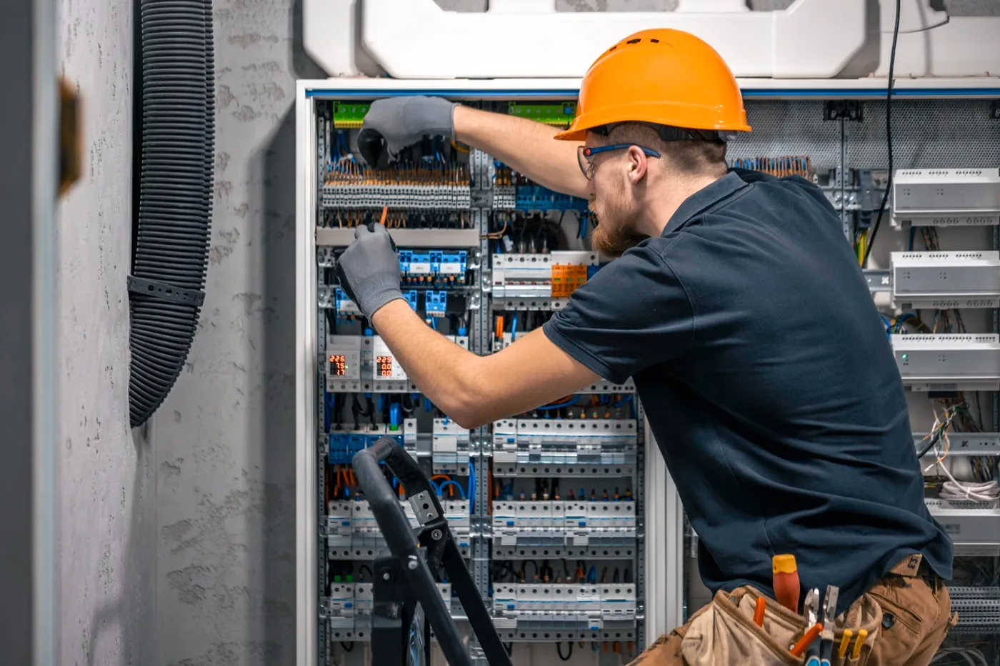 Complete Guide to Lift Maintenance Services in Hyderabad